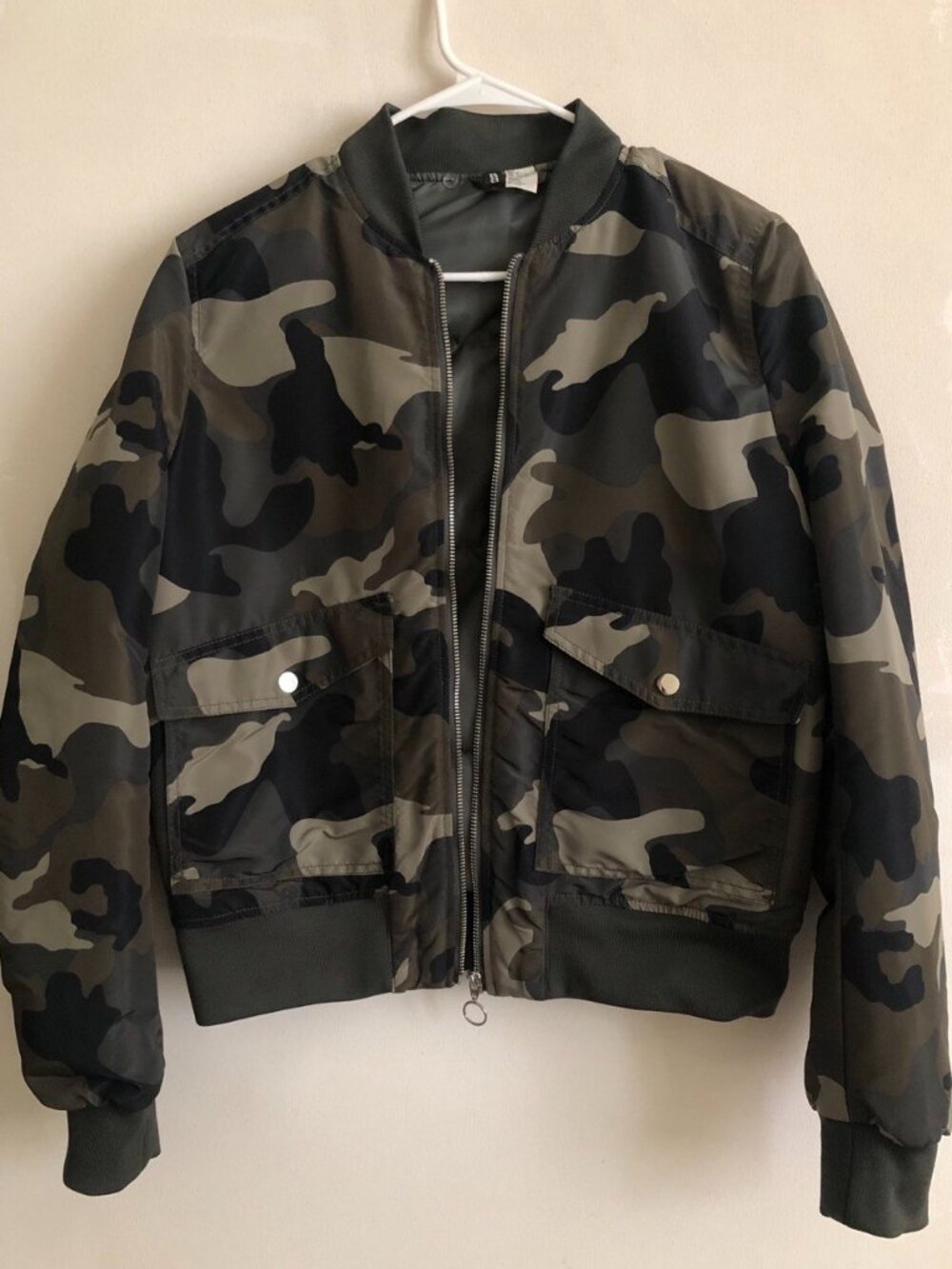 Women's camo puffer jacket